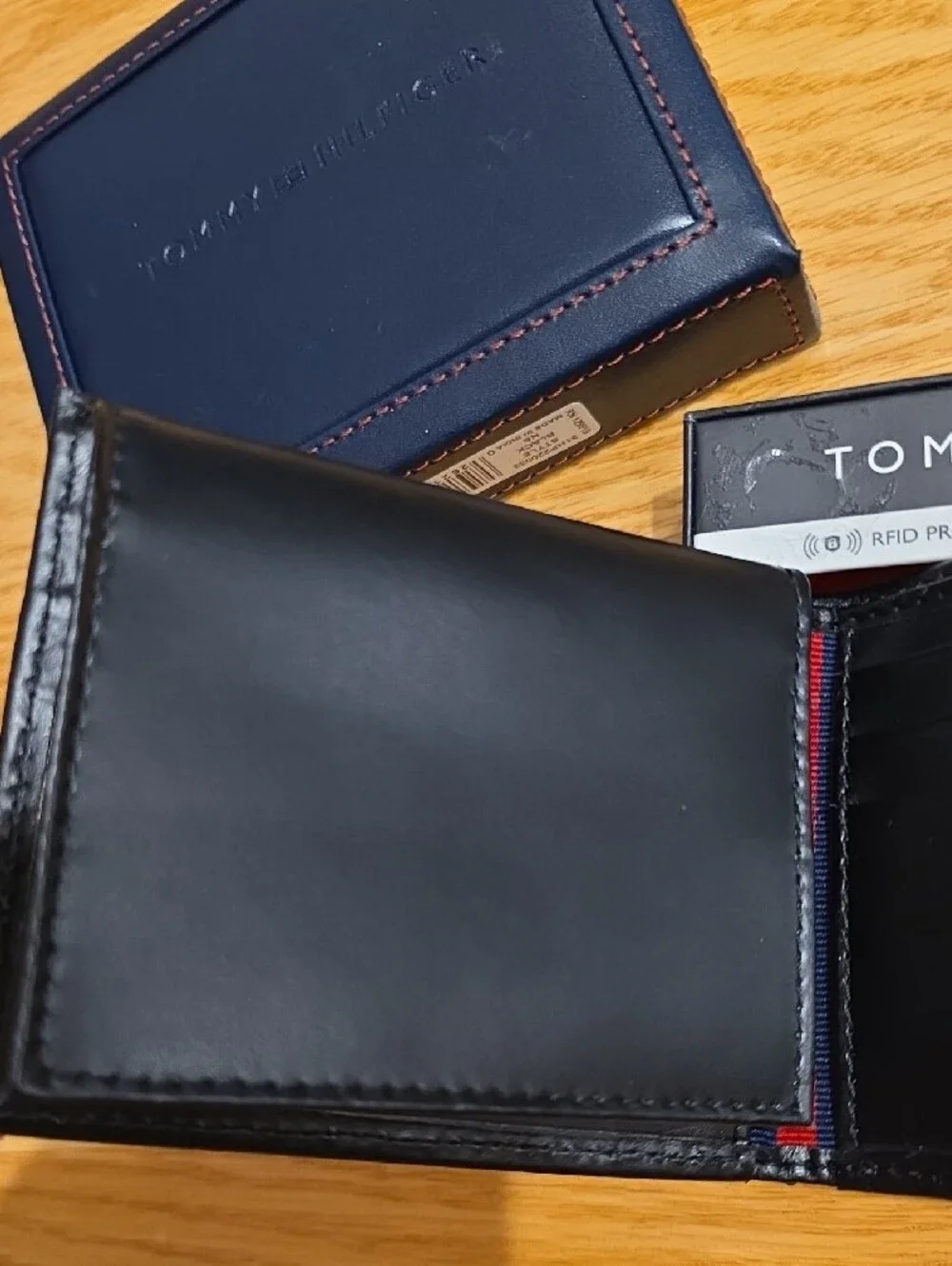 Tommy Hilfiger Black Leather Wallet
